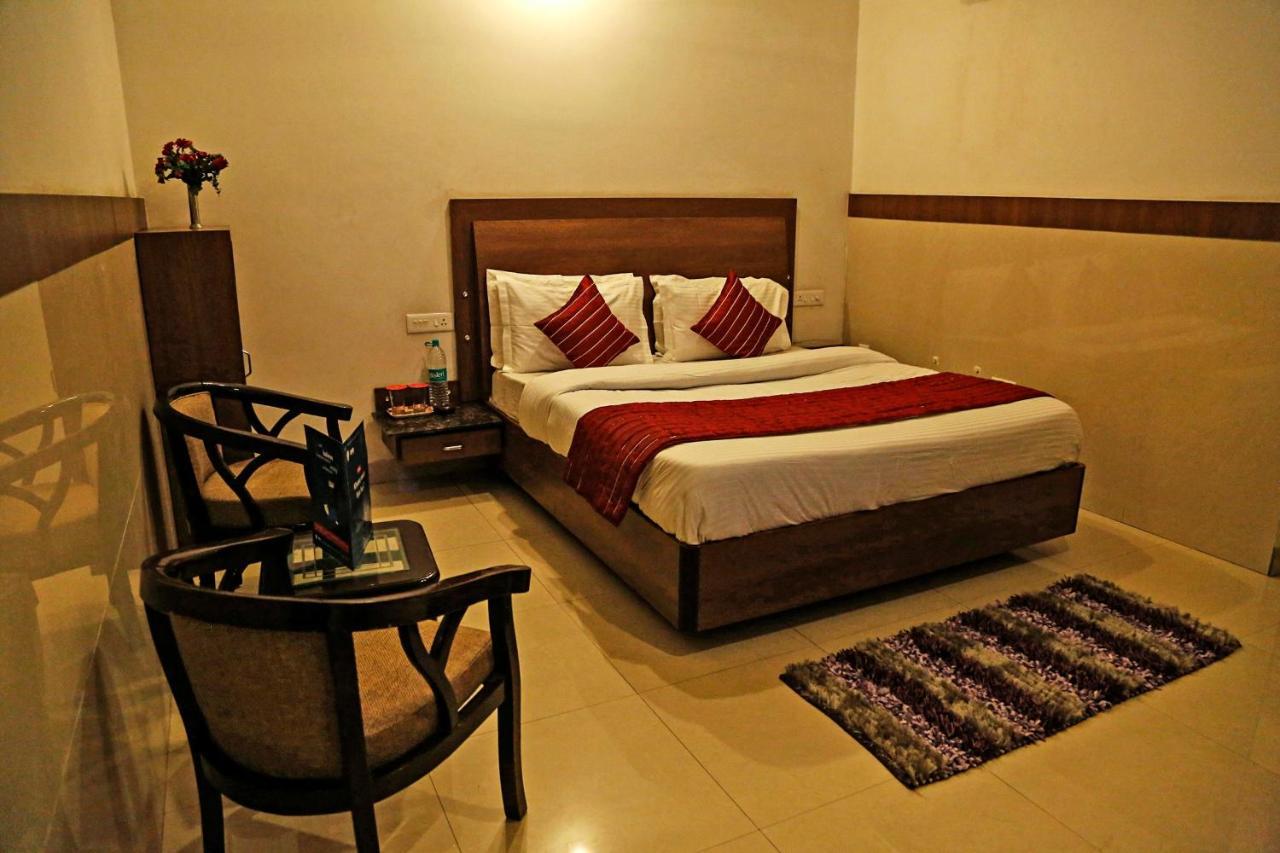 Capital O 4302 Hotel Imperial Lodge Jammu Luaran gambar